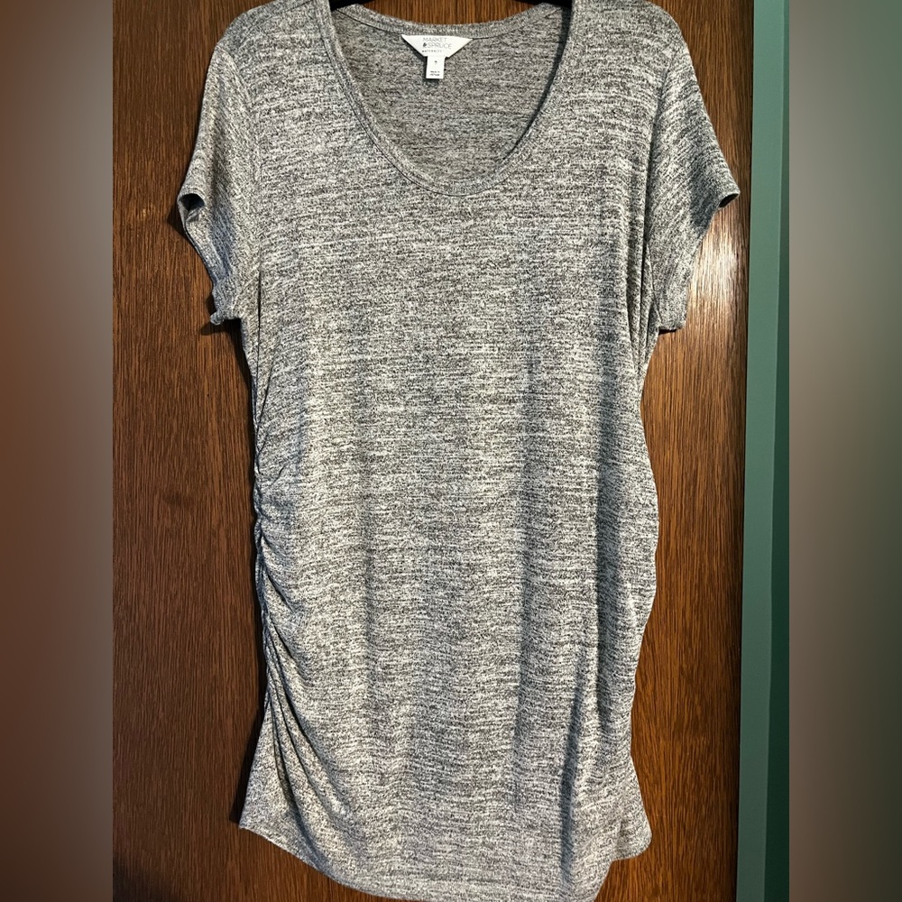 Like new MATERNITY shirt. Grey